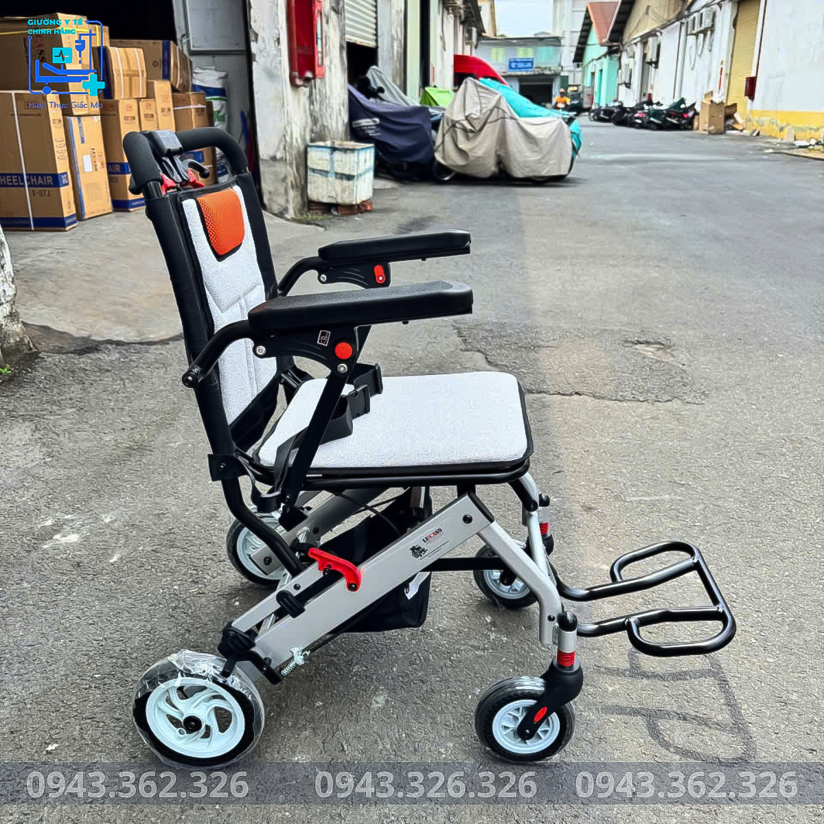 Xe lăn du lịch Lucass X-400